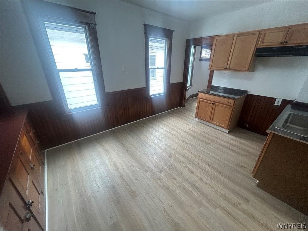 411 Upper Cambridge Avenue - Photo 6 of 14