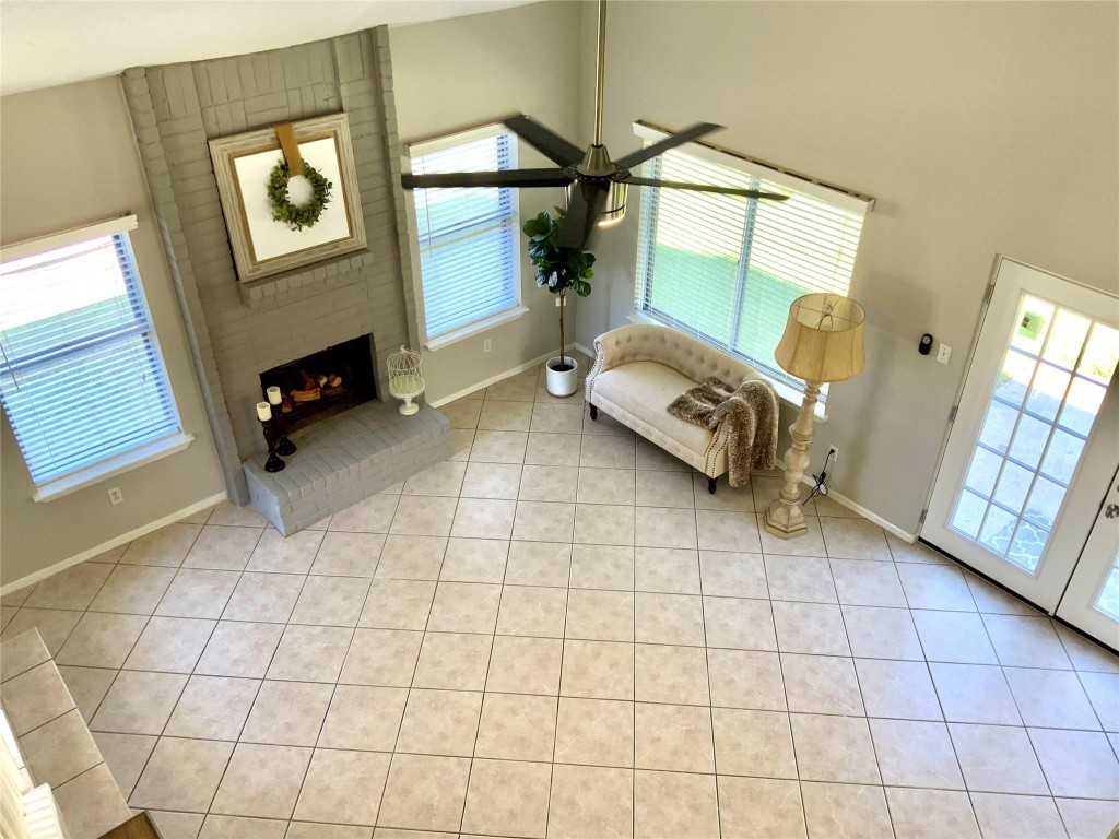 1139 W Brompton Dr - Photo 3 of 7