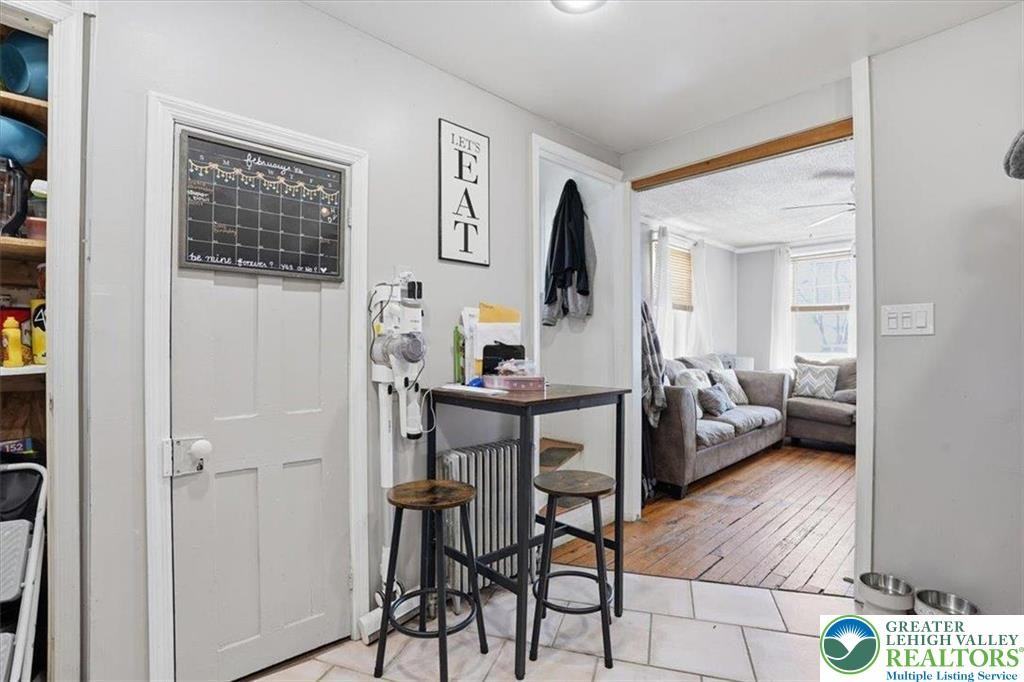 1619 Butler St - Photo 6 of 18