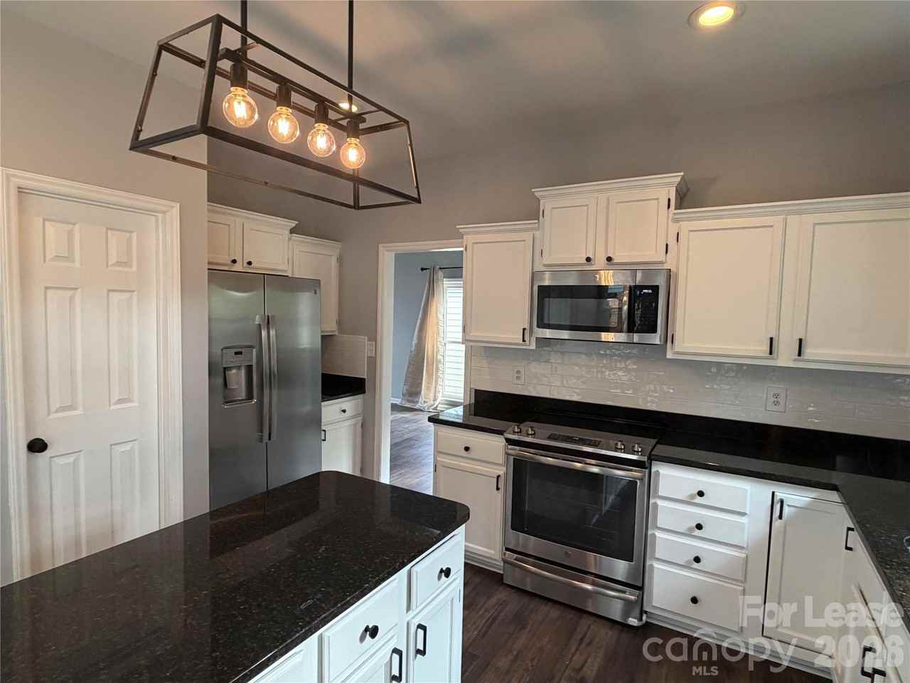 8605 Tamarron Dr - Photo 2 of 19