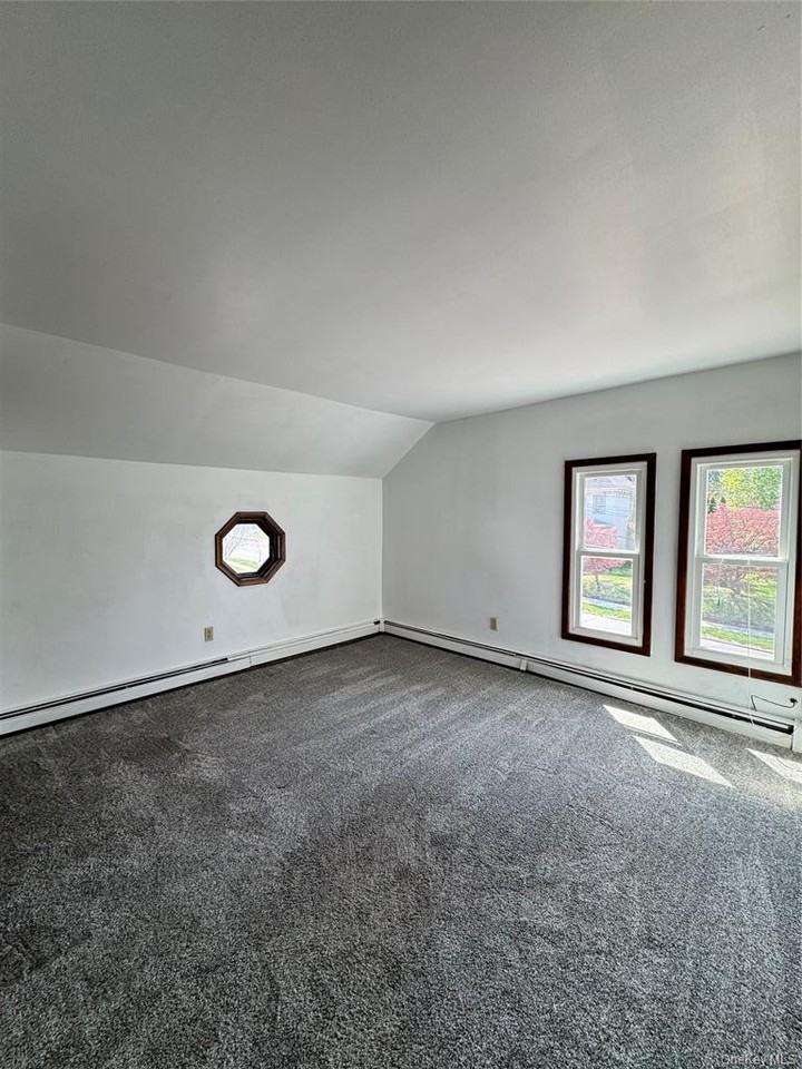 20 W Academy St - Photo 6 of 8