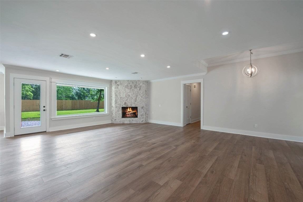 402 Forest Lake Dr - Photo 6 of 48