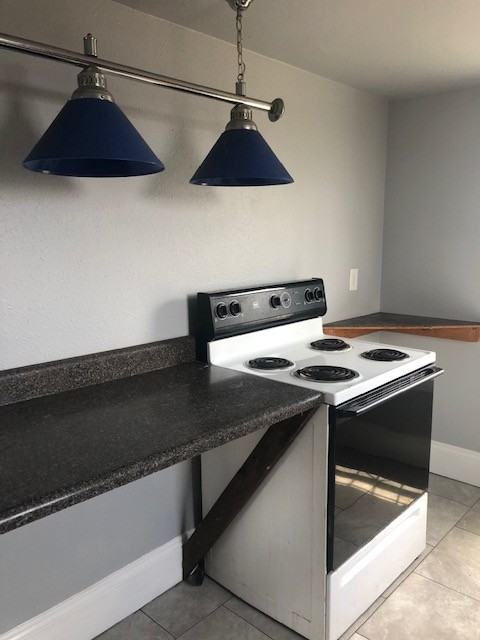 405 N Adams St - Photo 6 of 10