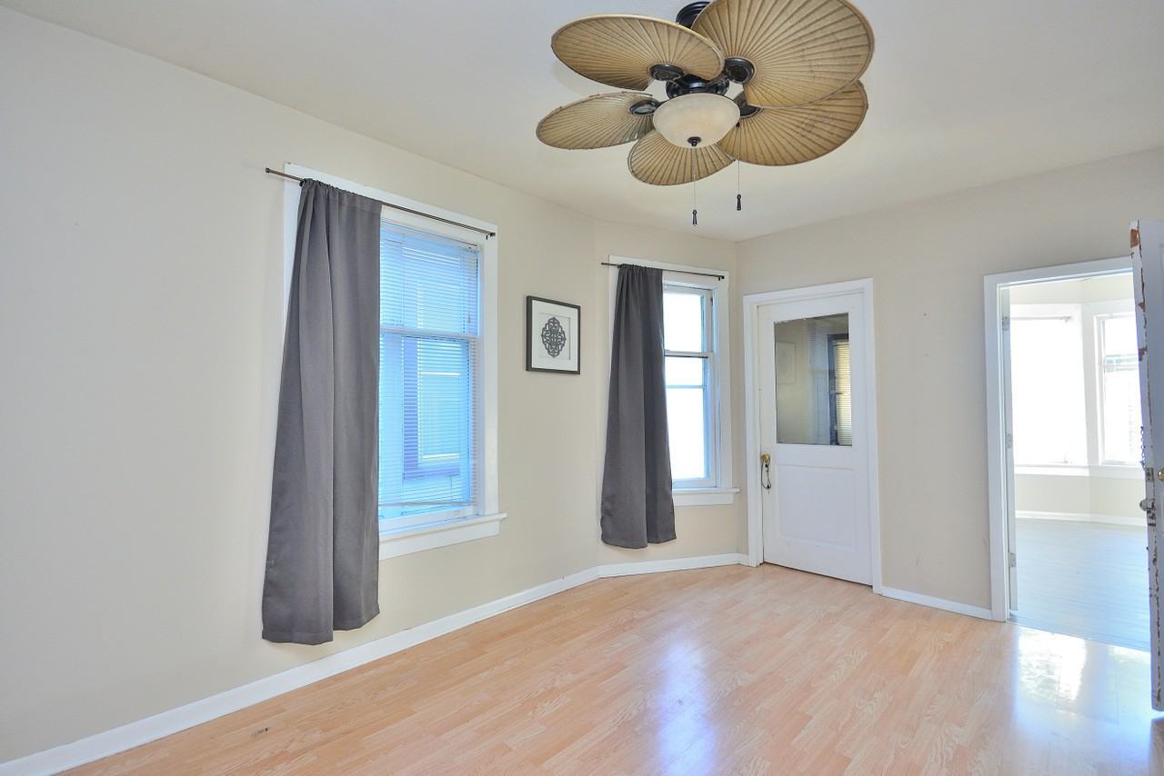 818 E Brady St #820 - Photo 2 of 16