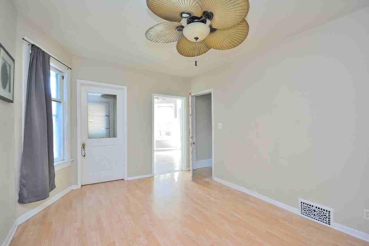 818 E Brady St #820 - Photo 3 of 16