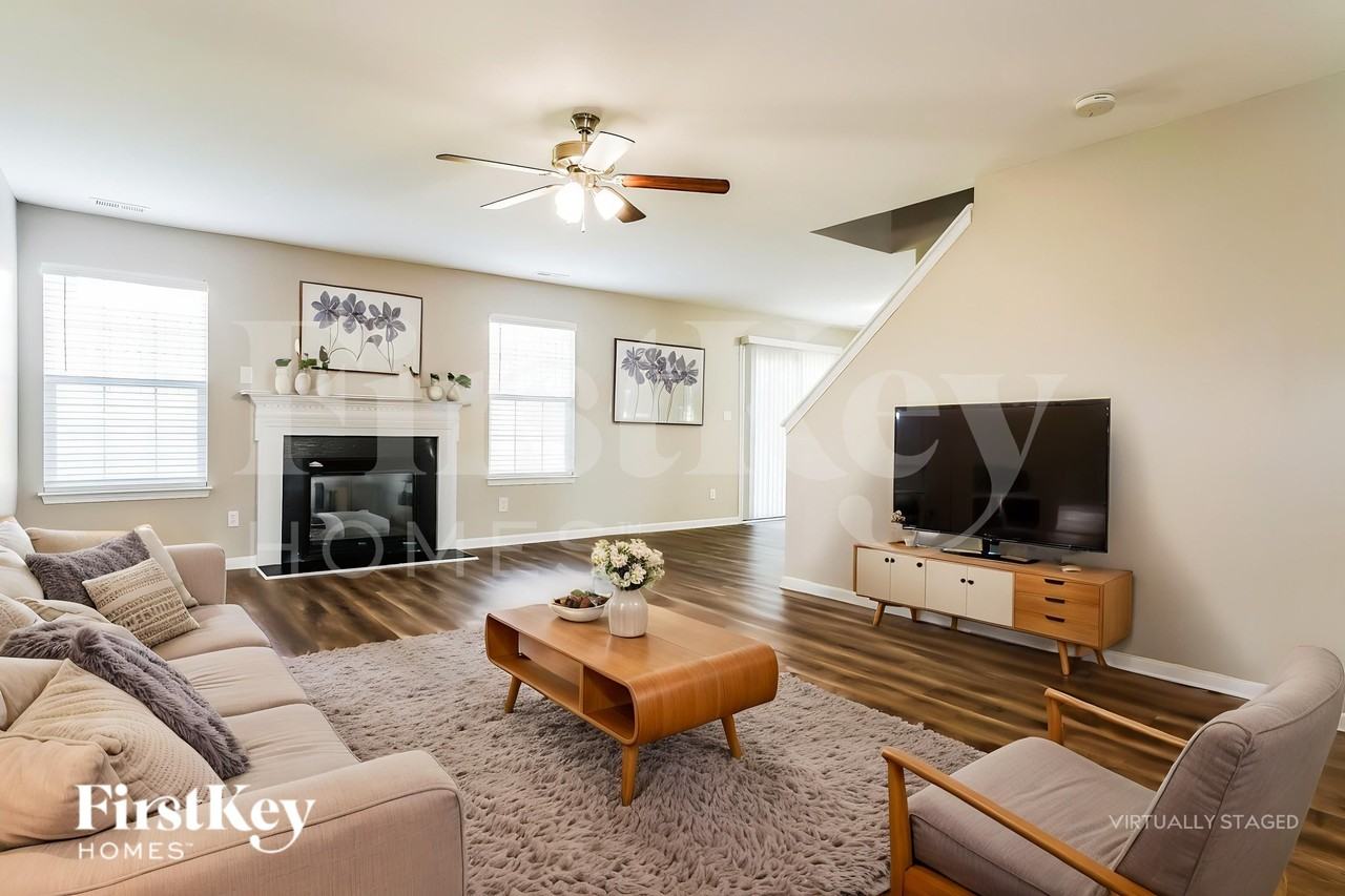 1757 Whitbrook Ct - Photo 4 of 19