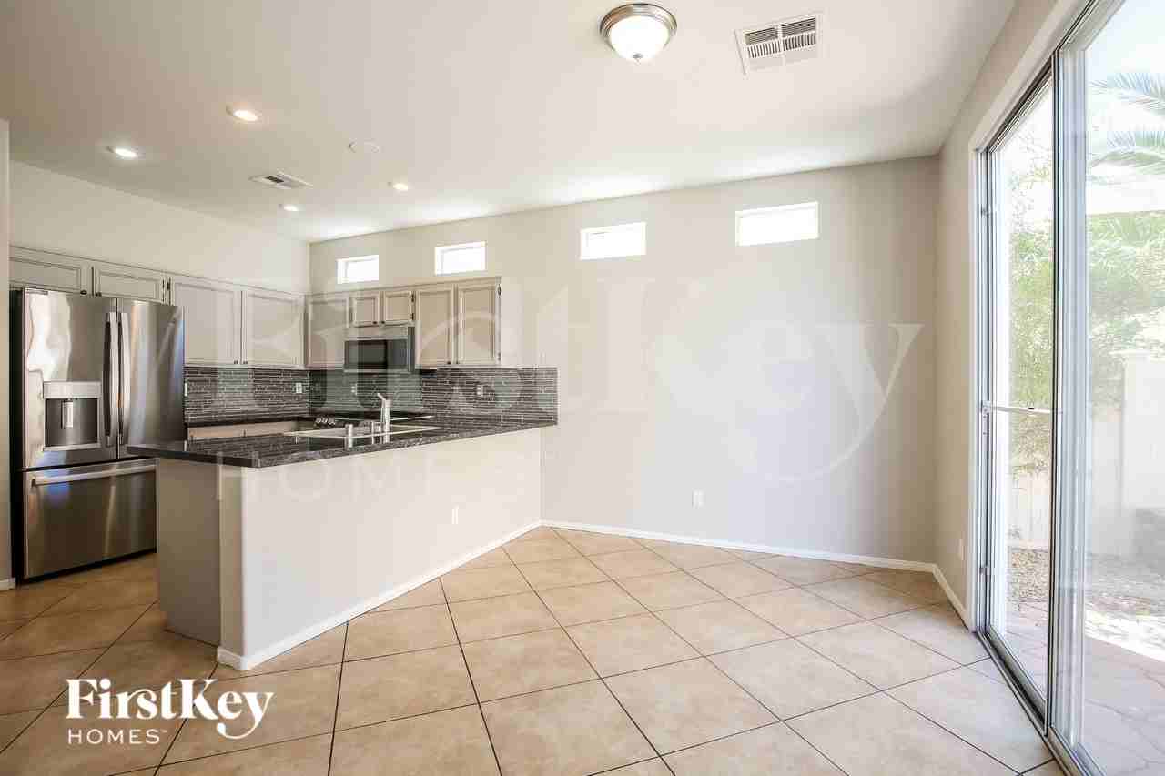 4508 Sunset Crater Ct - Photo 7 of 19