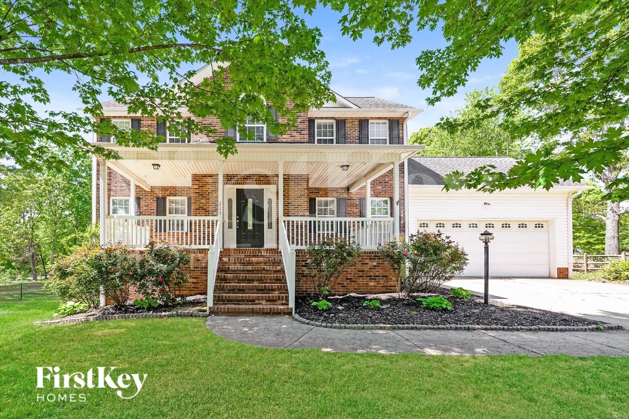 113 Longwood Dr