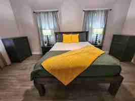 featured image of 1718 West St