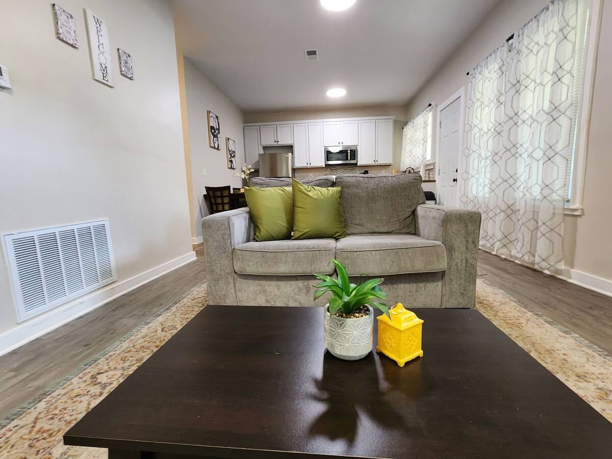 1718 West St - Photo 5 of 30