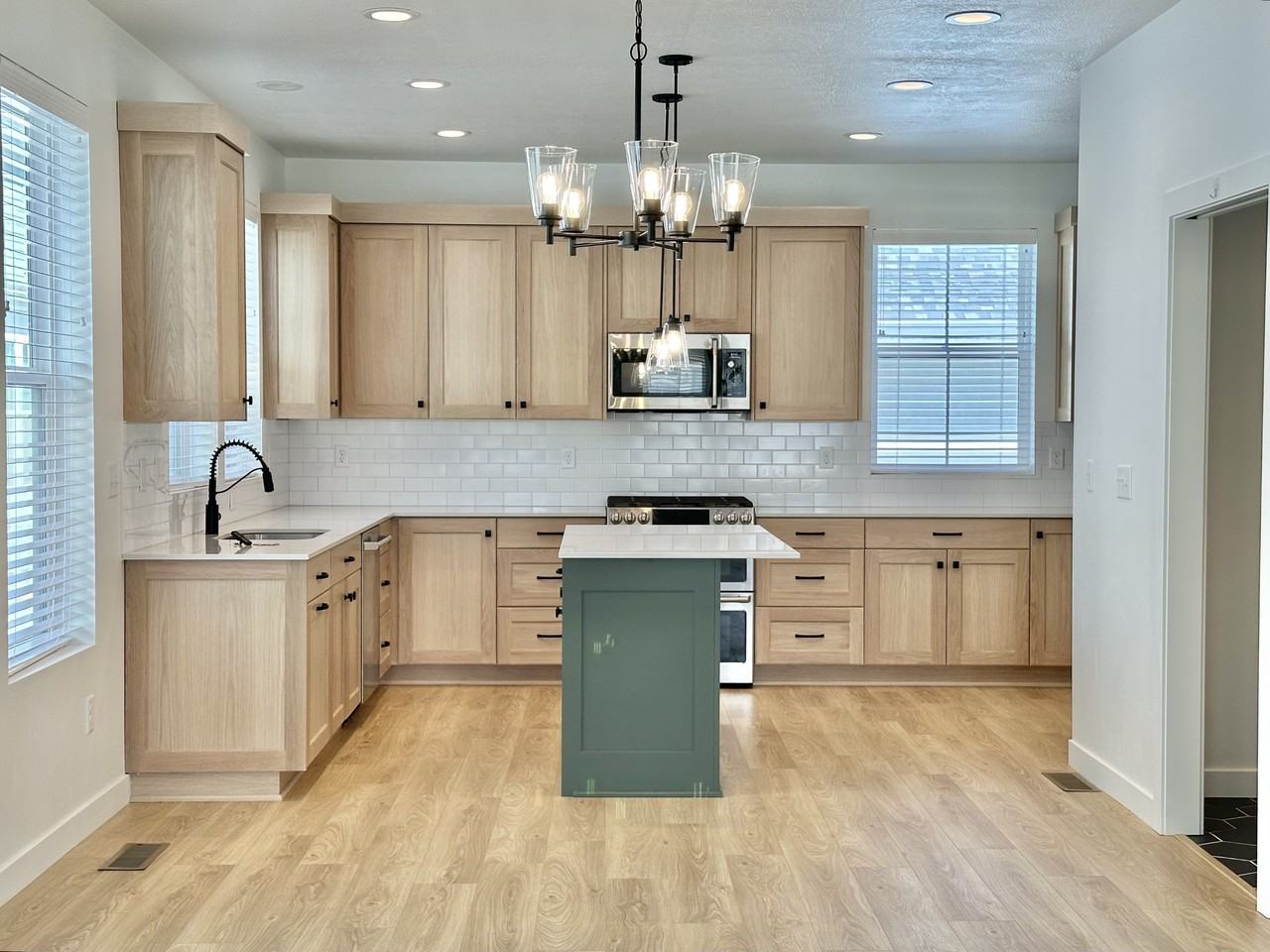 6992 W Granbury Dr - Photo 2 of 20