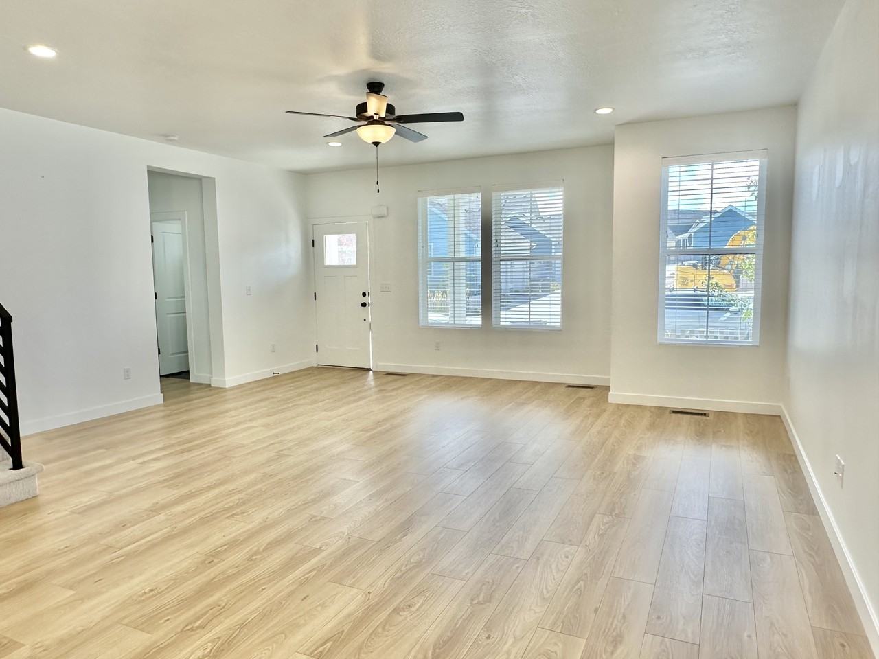 6992 W Granbury Dr - Photo 5 of 20