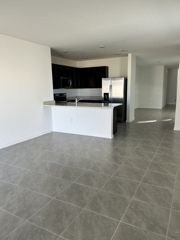 3804 Sunny Spring St - Photo 2 of 9