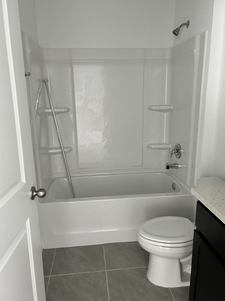 3804 Sunny Spring St - Photo 6 of 9