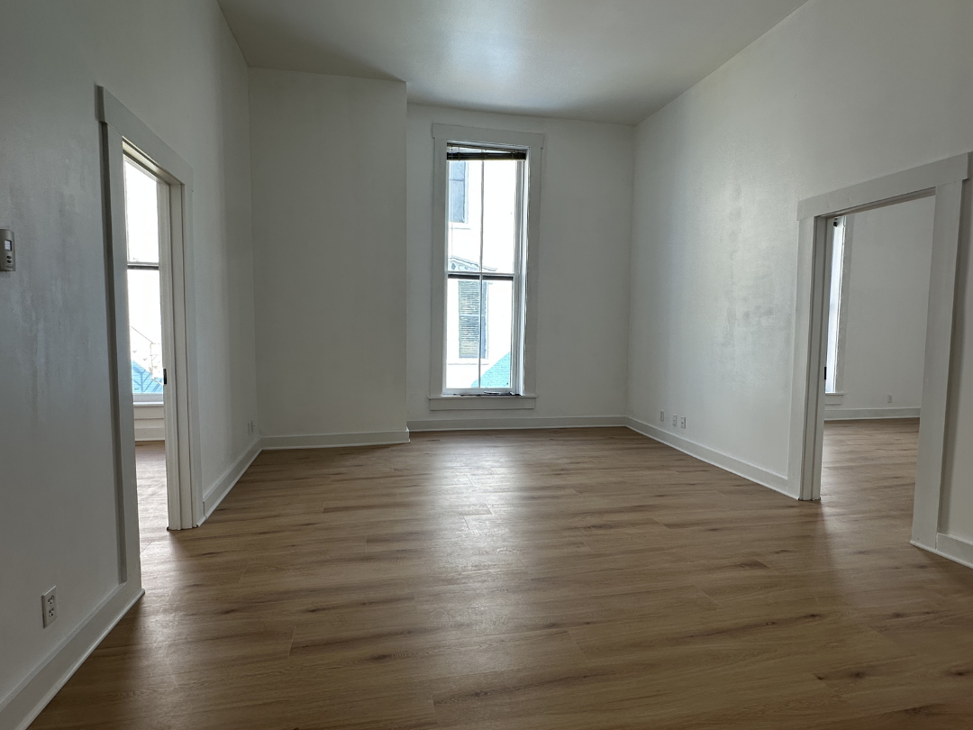 409 6th St #B - Photo 2 of 13