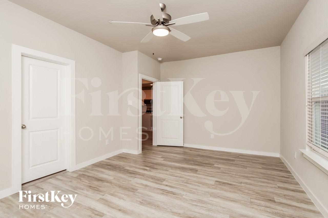 323 Aveen Path - Photo 7 of 16