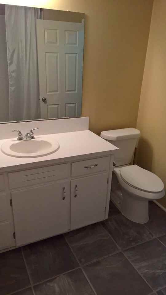 1009 W 22nd Ter - Photo 6 of 10