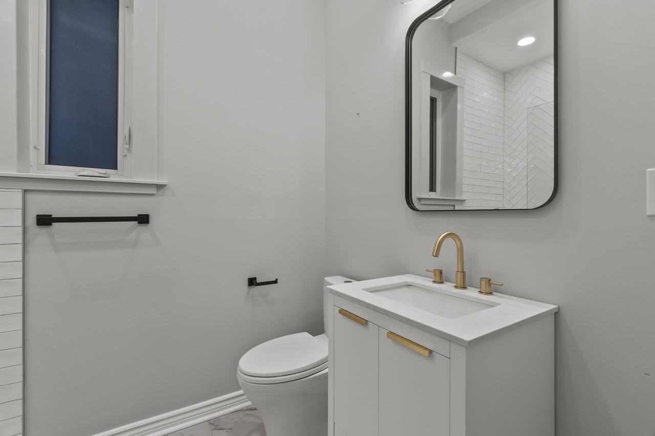 1864 N Sheffield Ave #1 - Photo 7 of 23