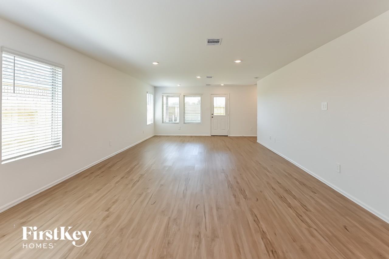 24215 Becker Hollow Ln - Photo 3 of 15