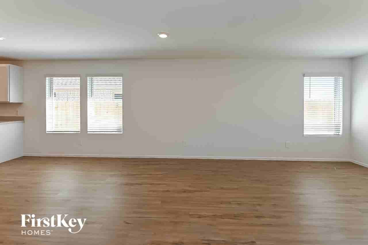 24215 Becker Hollow Ln - Photo 4 of 15