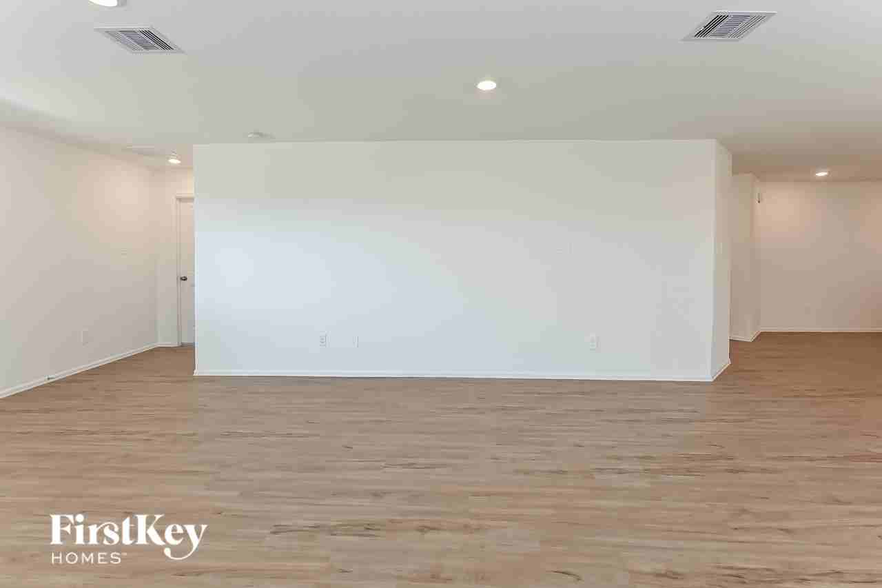 24215 Becker Hollow Ln - Photo 5 of 15