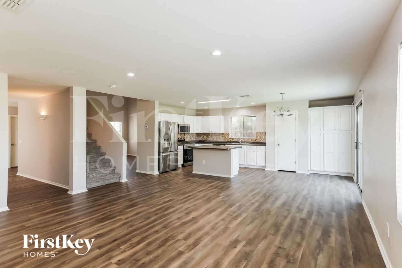 5570 E Flowing Spg - Photo 7 of 15