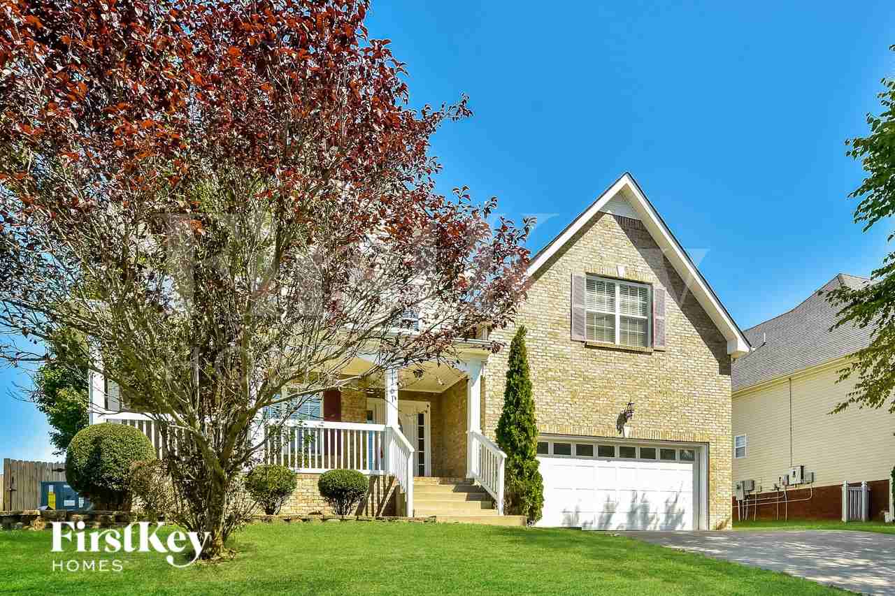 1161 Castlewood Dr - Photo 2 of 18