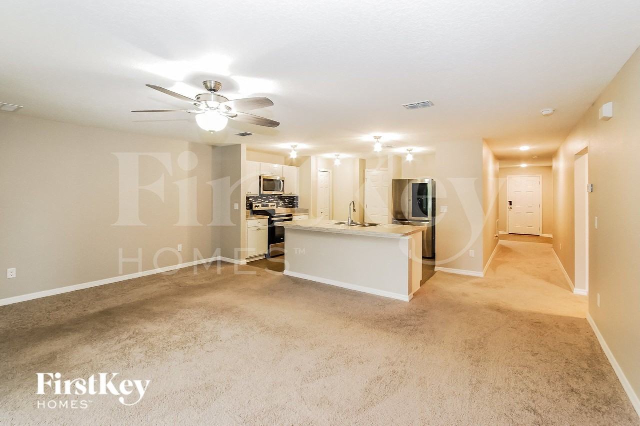 19 Rykill Way - Photo 3 of 15