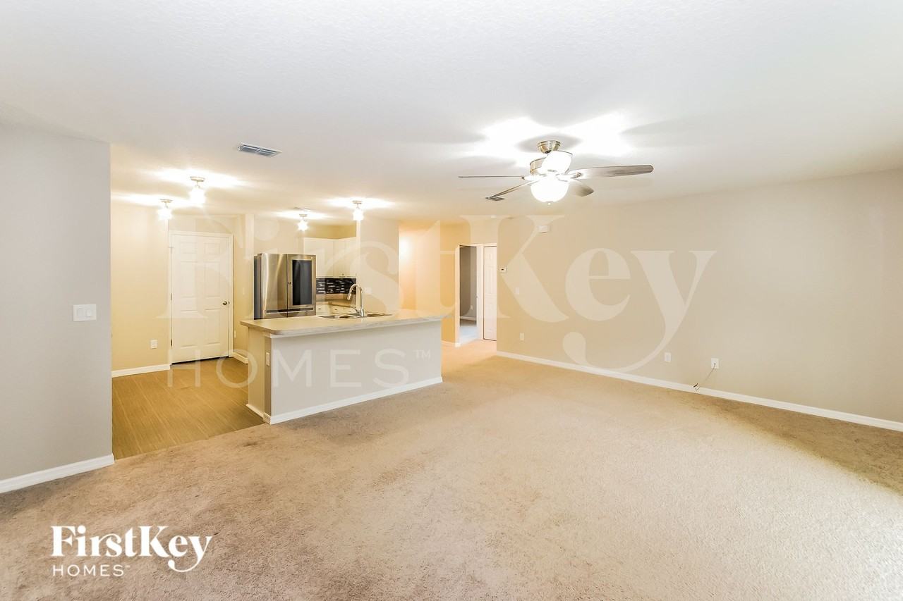 19 Rykill Way - Photo 4 of 15