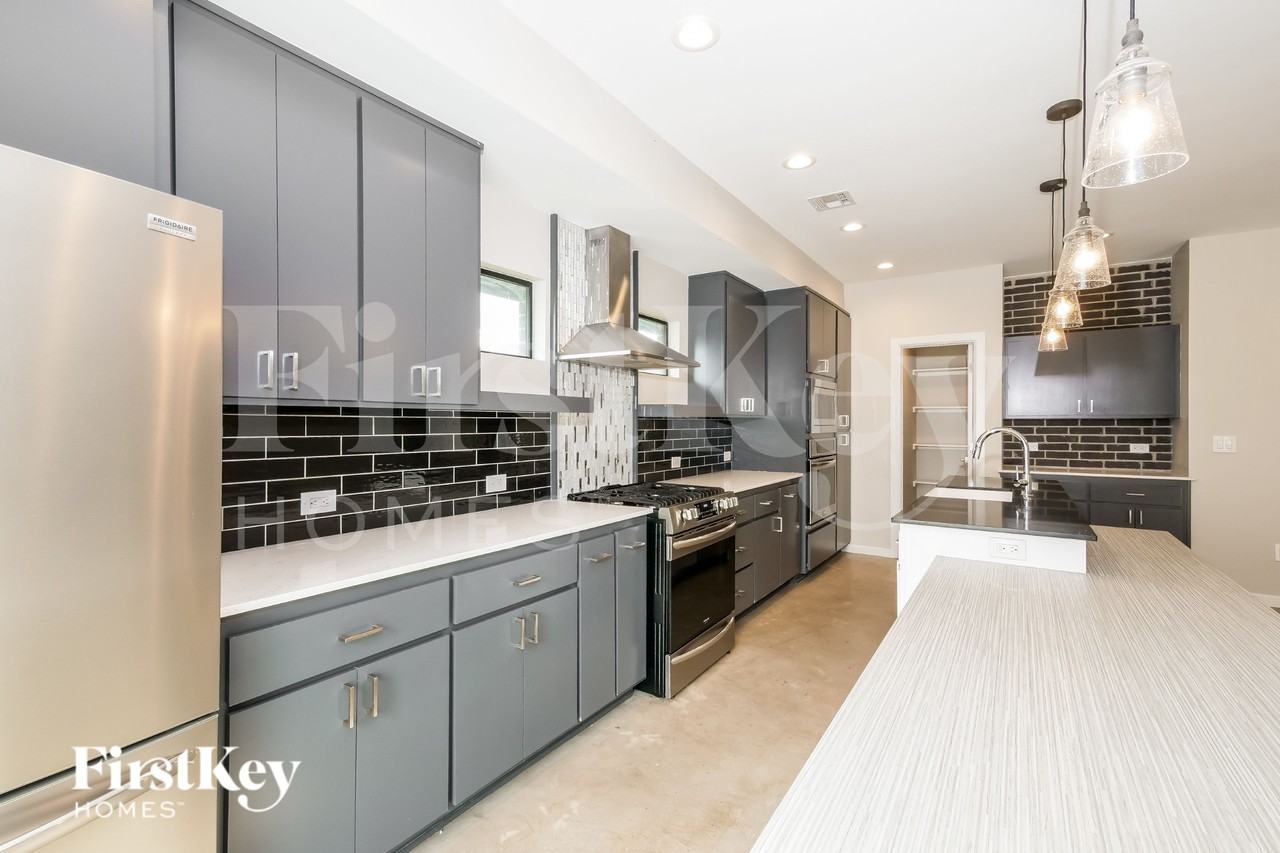 15940 Aparados Way - Photo 6 of 16