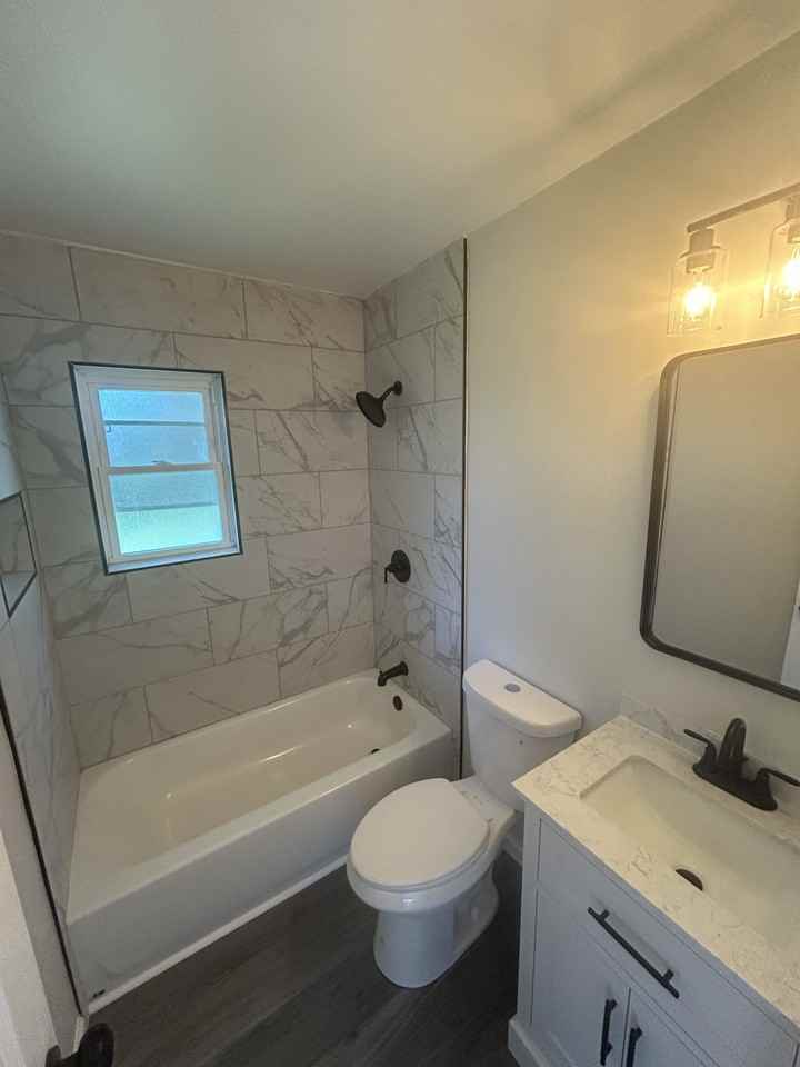 9404 Omar Khayyam Blvd - Photo 2 of 10