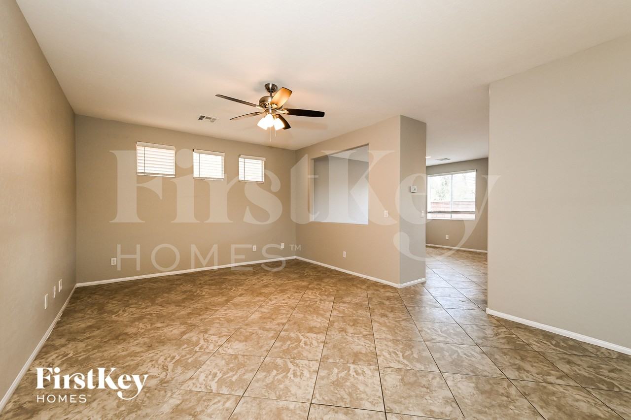 8324 Mokena Ave - Photo 2 of 15