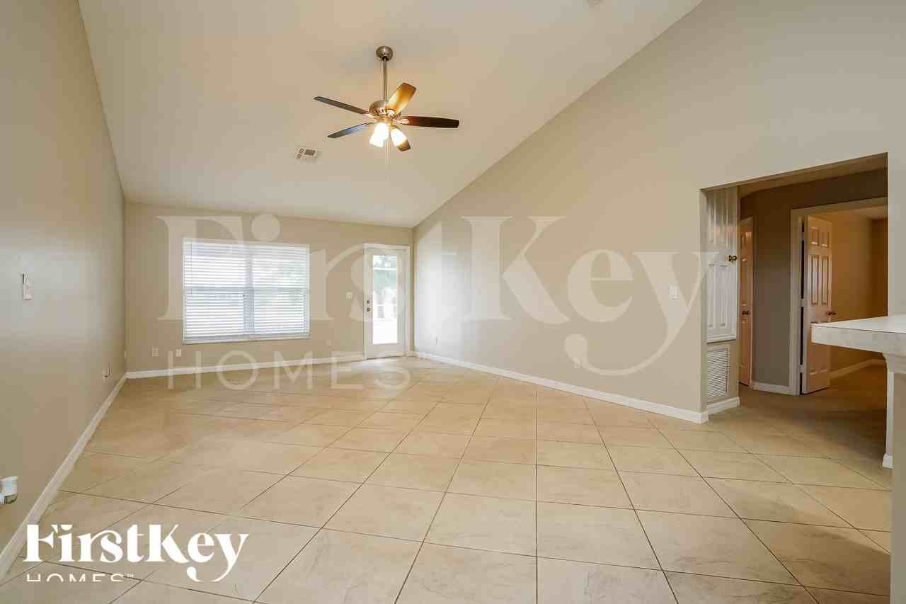 8140 Liriope Loop - Photo 3 of 16