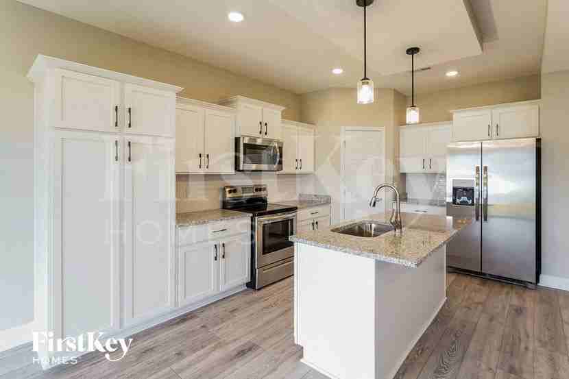 623 Alvin Rd - Photo 5 of 15