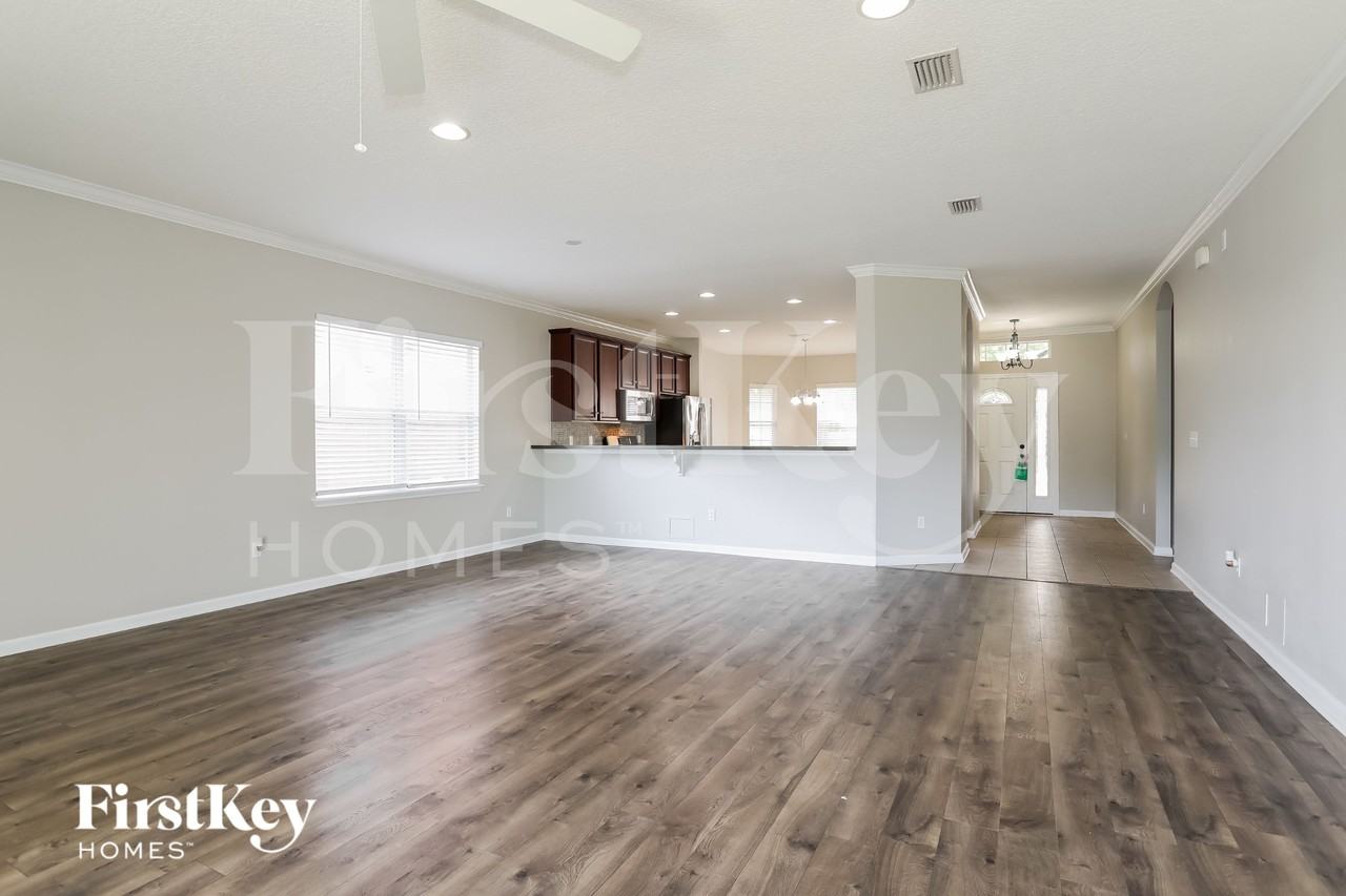 5919 Wind Cave Ln - Photo 5 of 15