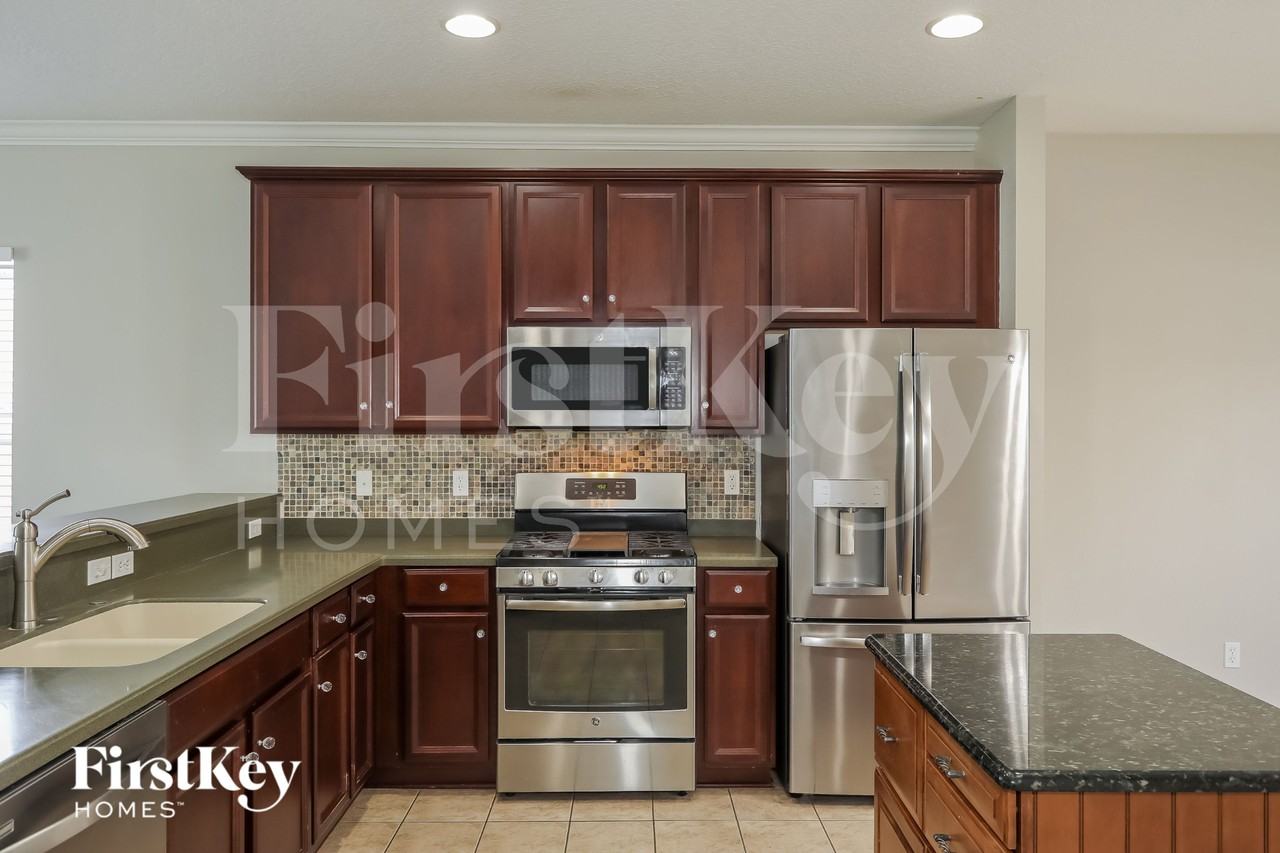 5919 Wind Cave Ln - Photo 7 of 15