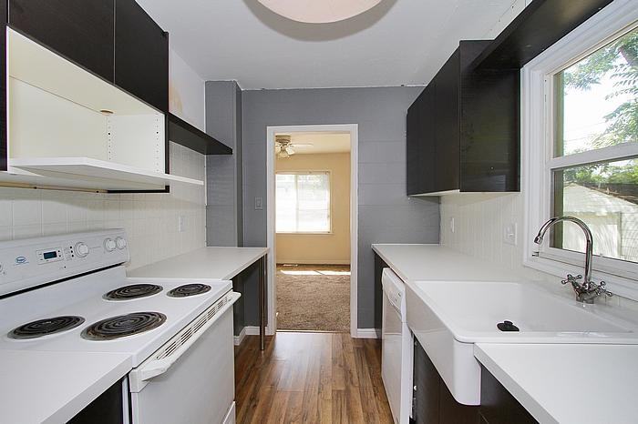 2600 S Green St #BACK - Photo 5 of 8