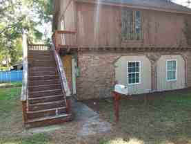 903 W Walnut St - Photo 1 of 1