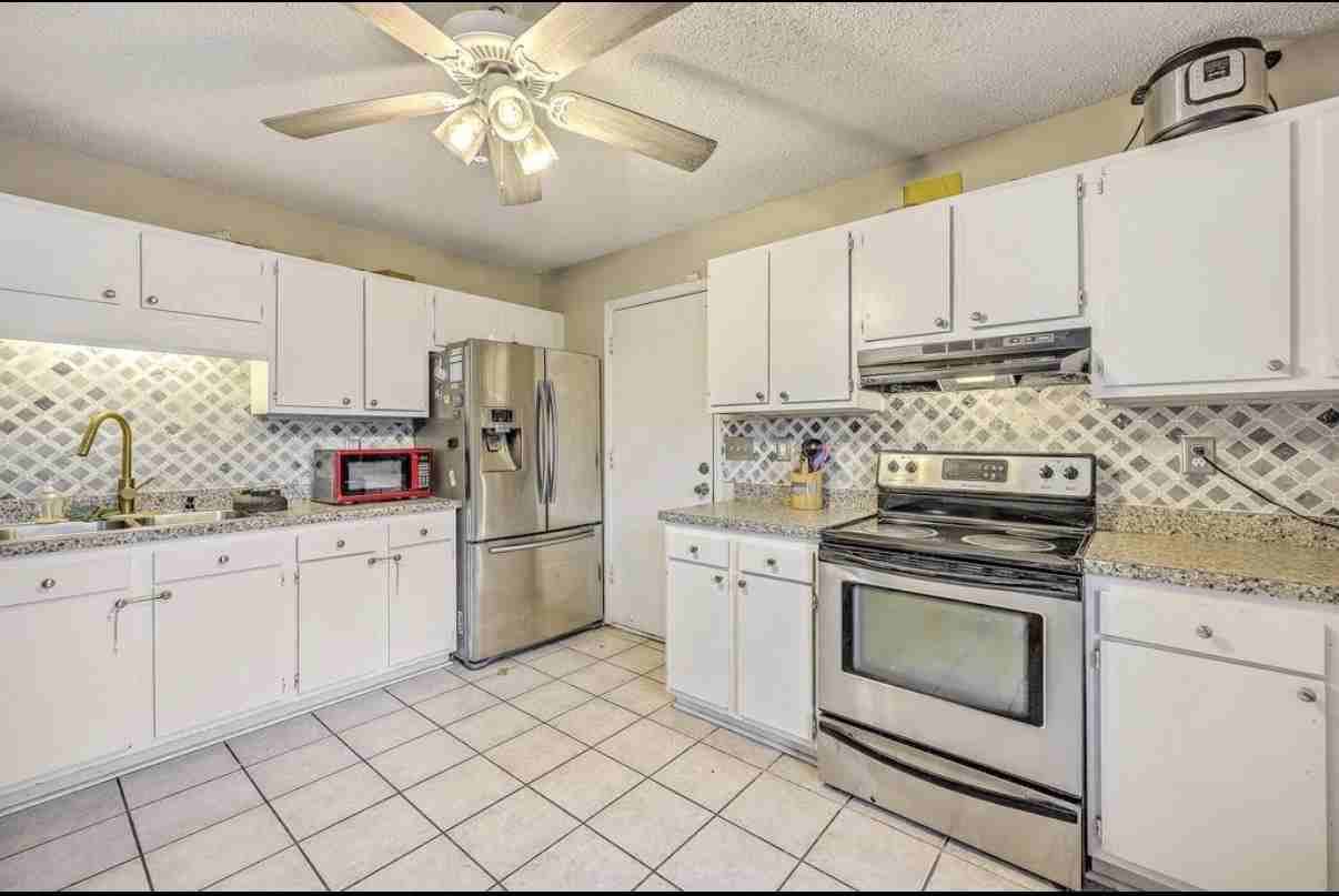 1841 Sundancer Ln - Photo 7 of 24