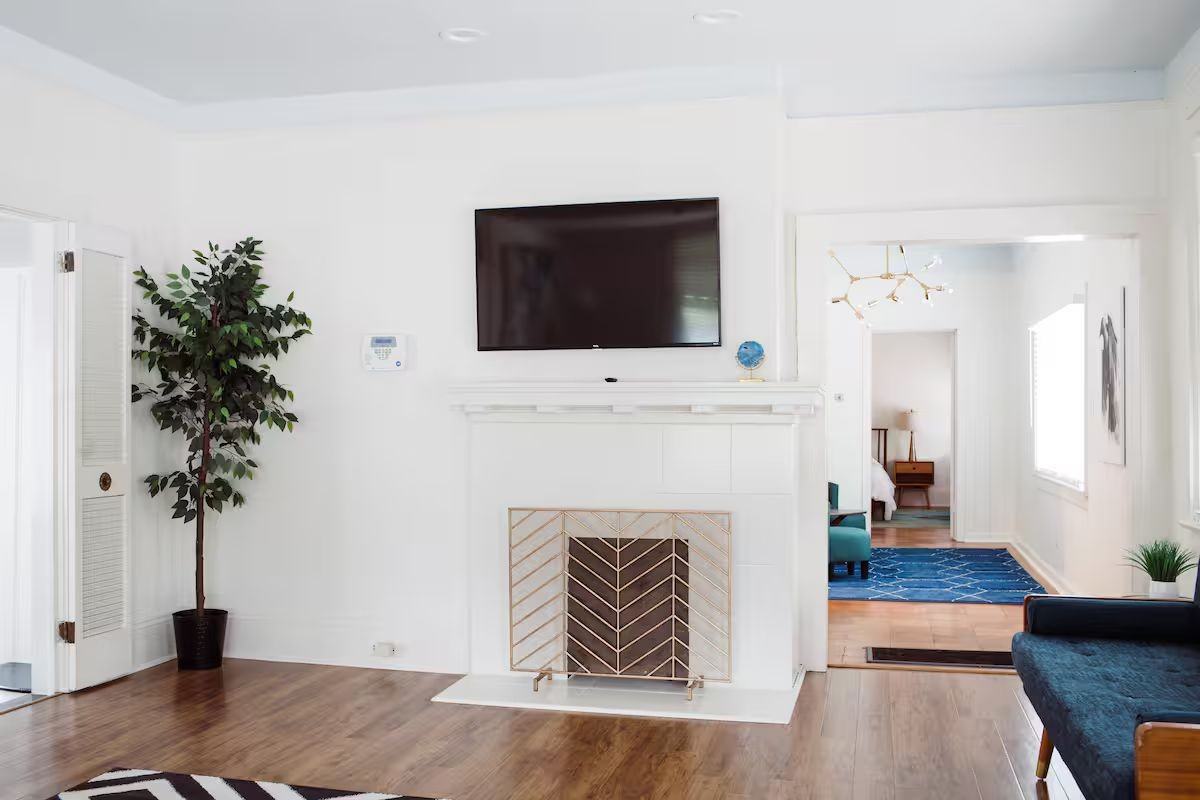 1020 S Lawrence St - Photo 5 of 26