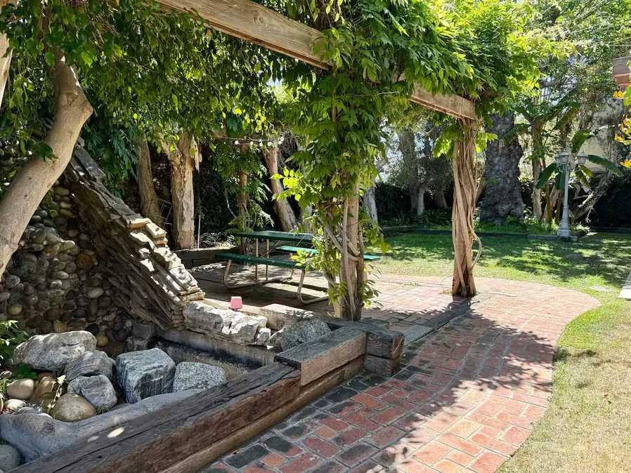 6654 6640–6654 W 86Th Pl Los Angeles, Ca 90045, #6654 - Photo 2 of 7