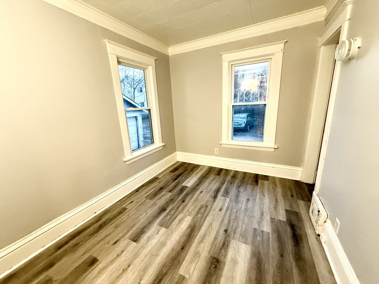 1809 60th St - Photo 3 of 8