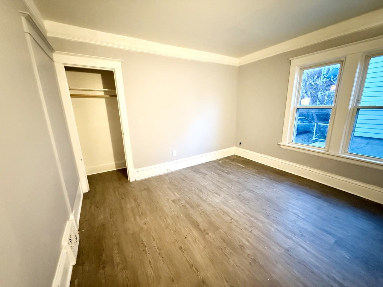 1809 60th St - Photo 6 of 8