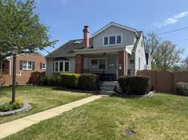 featured image of 119 Cloverhill Rd