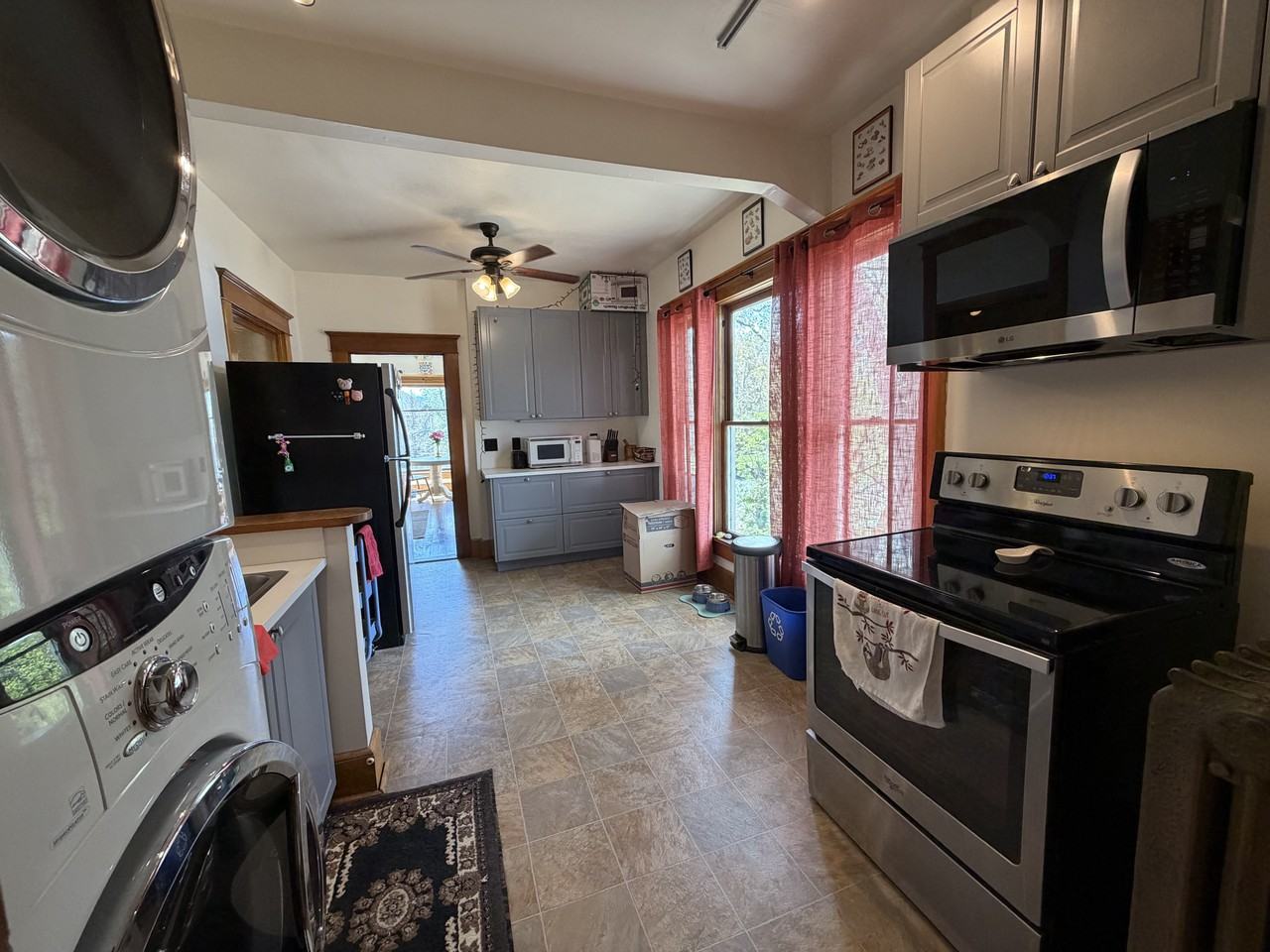 747 S 2nd St #3 - Photo 4 of 12