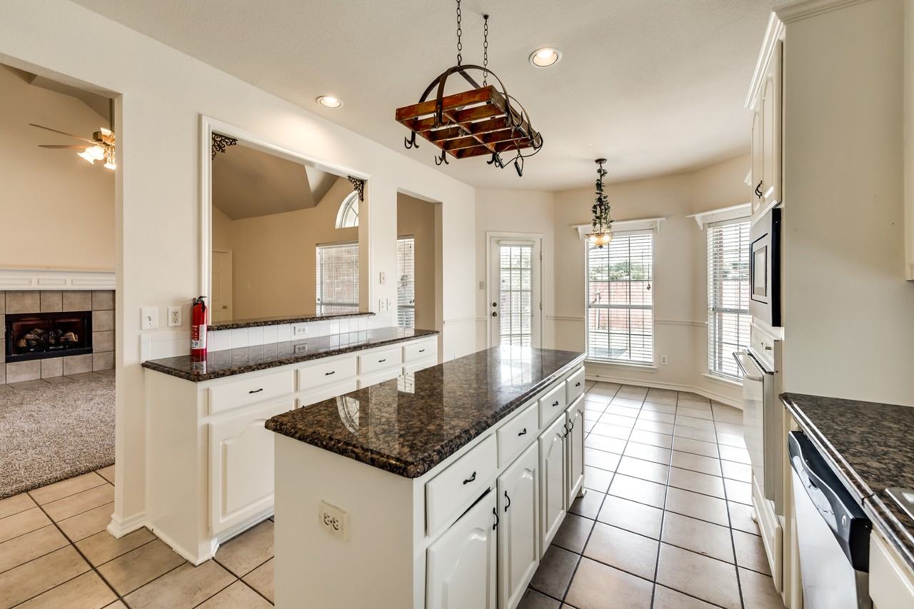 1504 Grapevine Creek Dr - Photo 6 of 13