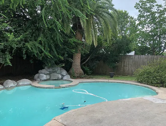 9540 Northmeadow Dr - Photo 2 of 41