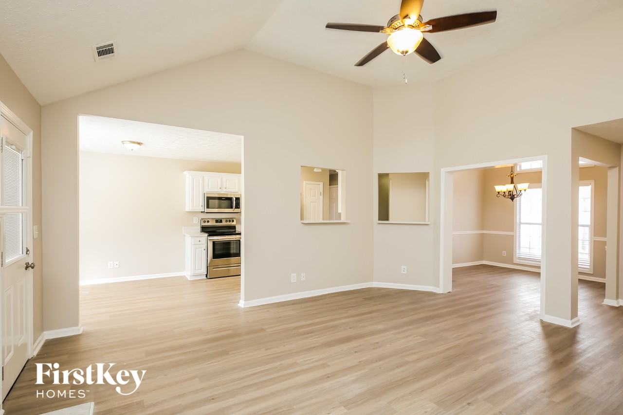 1510 Smoke Hill Dr - Photo 4 of 15