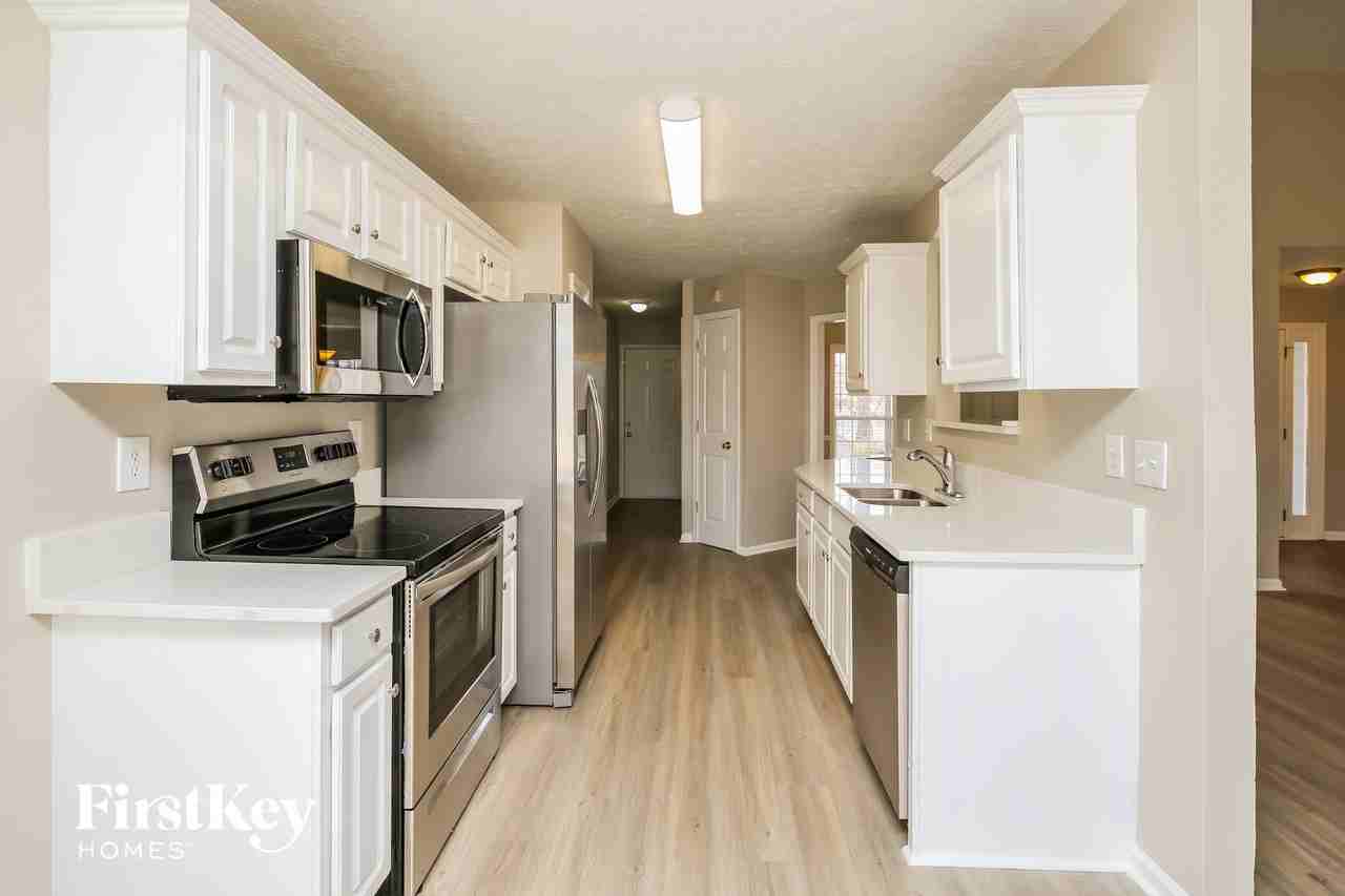 1510 Smoke Hill Dr - Photo 5 of 15