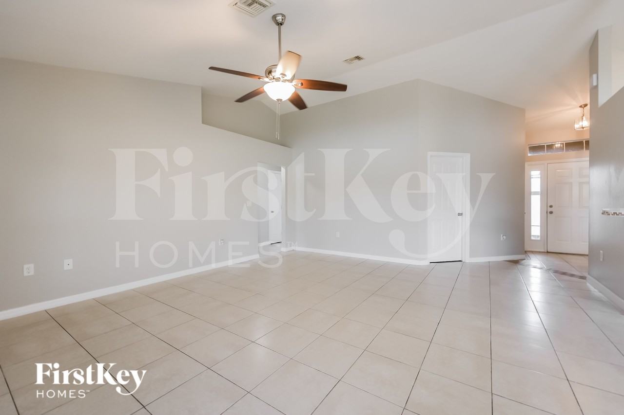 414 Willowbrook Dr - Photo 5 of 18